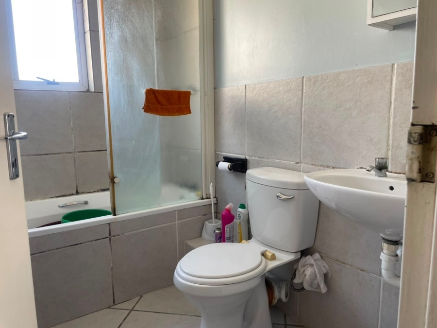 2 Bedroom Property for Sale in Parklands Western Cape